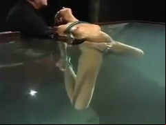 Beautiful Babe Cunt Fingered Under Water